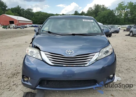 2016 Toyota Sienna Xle z USA, uszkodzony, nr VIN 5TDYK3DC9GS723226